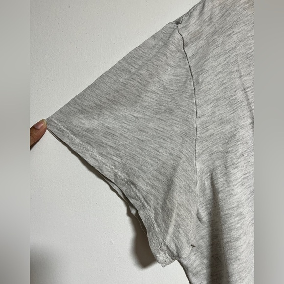 BDG Heather Gray V-Neck Standard Fit T-Shirt - Size M - Picture 6 of 7